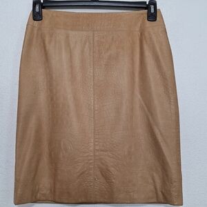 Louis Feraud Camel Quiet Luxury Lamb Leather Back Zip Pencil Skirt Size 4